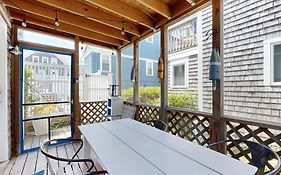 Long Pier Lodge